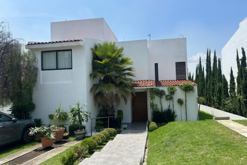 Casa_moderna_en_venta_realsemeralda_1