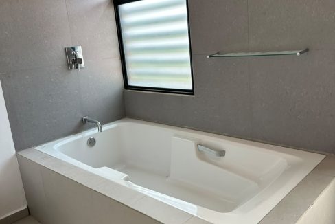Casa_moderna_en_venta_realsemeralda_14